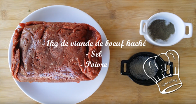 Préparez votre viande de bœuf hachée, sel et le poivre. 