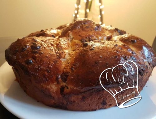 Délicieuse brioche tressée aux pépites de chocolat