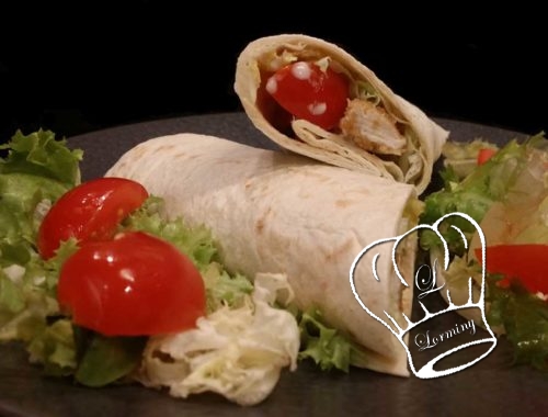 Plat frais : Wraps salade, tomate, escalopes de poulet panées