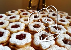 Sablés à la confiture de fraises et à la pâte à tartiner
