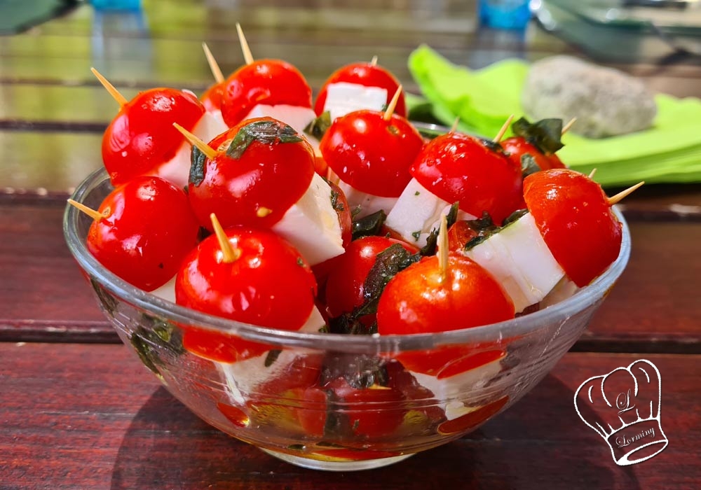 Mini brochettes de tomates cerise et feta