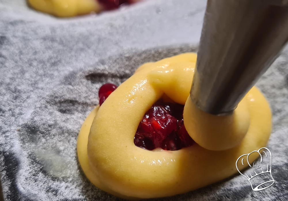 Madeleines aux framboises montage