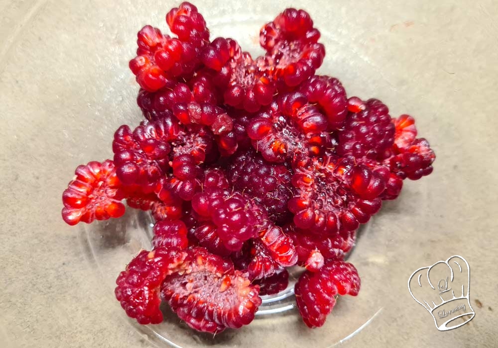 Madeleines aux framboises nettoyage framboises