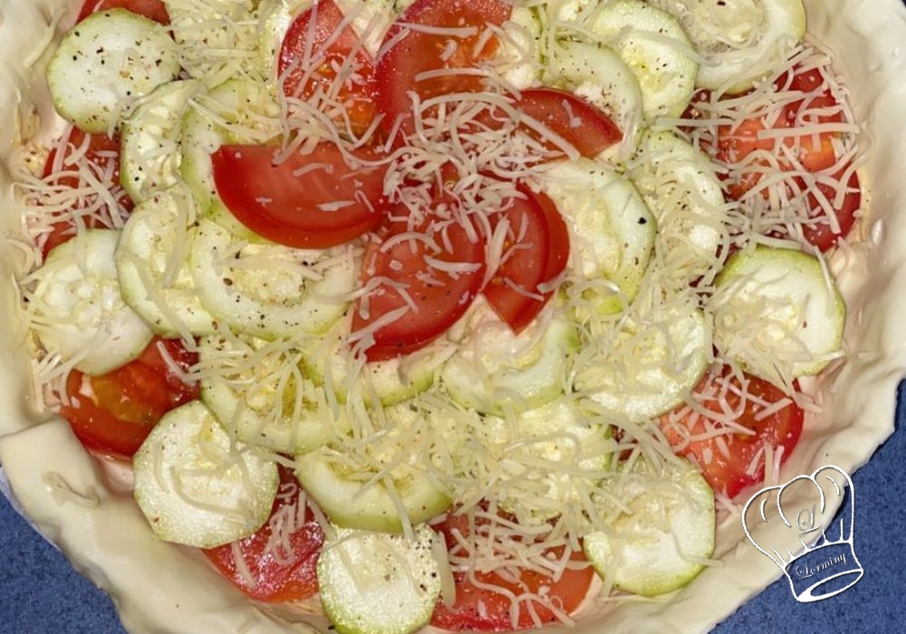 Tarte fine a la courgette et a la tomate facile et rapide