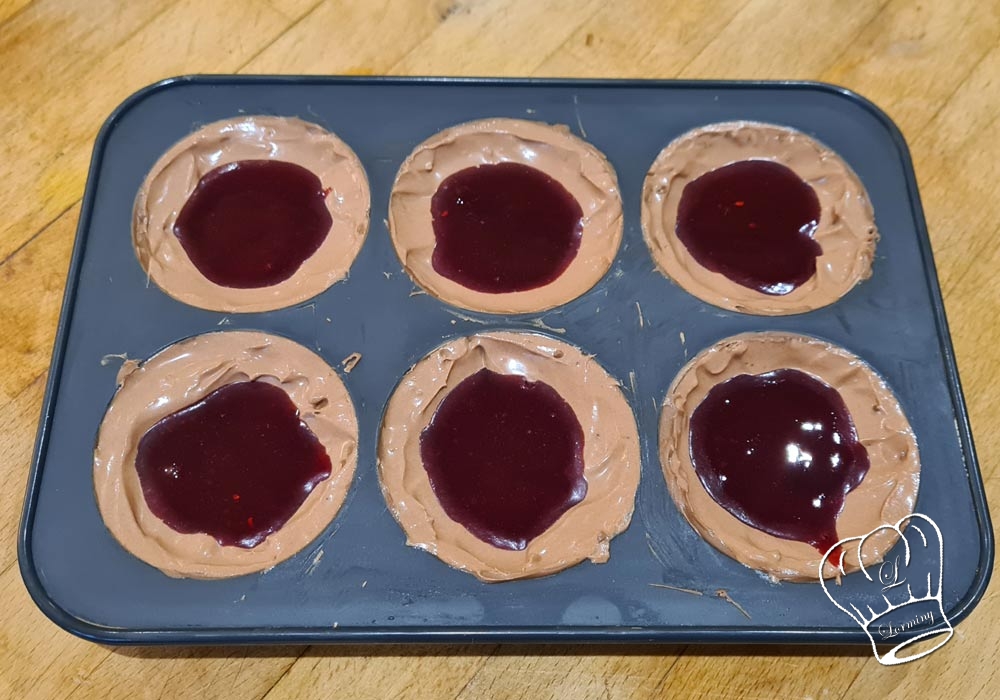 Bonnet du pere noel ganache confiture de framboises