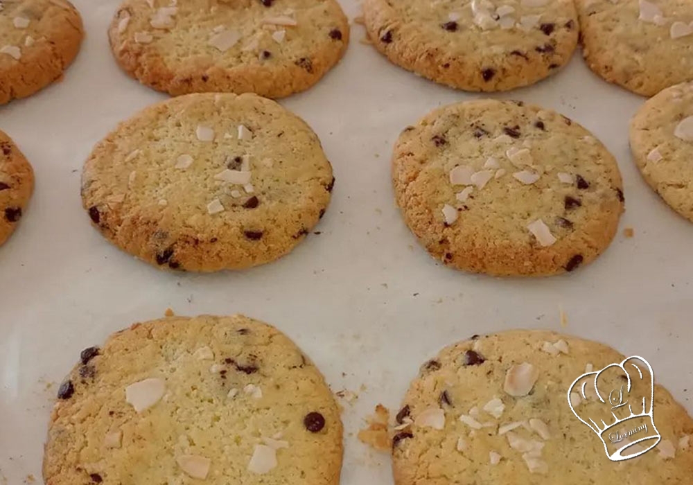 Cookies a la frangipane et aux pepites de chocolat