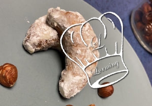 Croissants de lune à la noisette et fleur d&rsquo;oranger