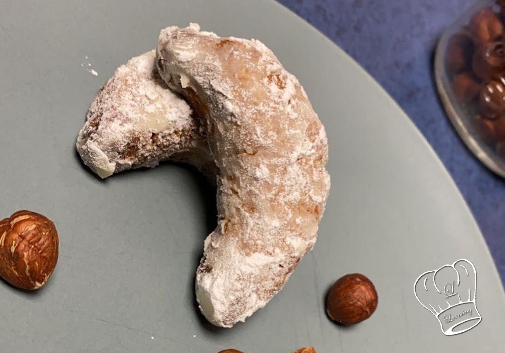 Croissants de lune a la noisette et fleur d oranger