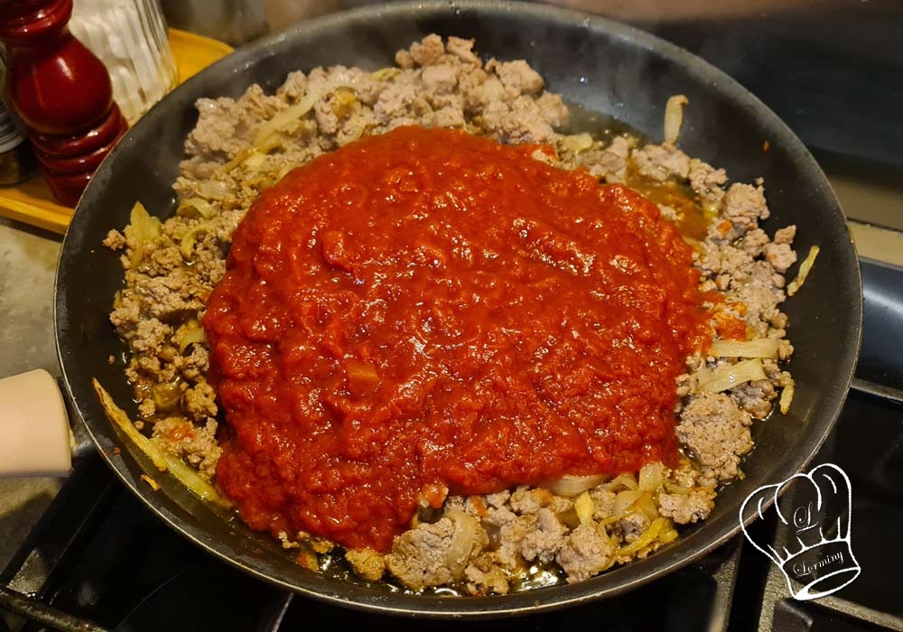 Lasagne a la sauce bolognaise pulpe de tomates