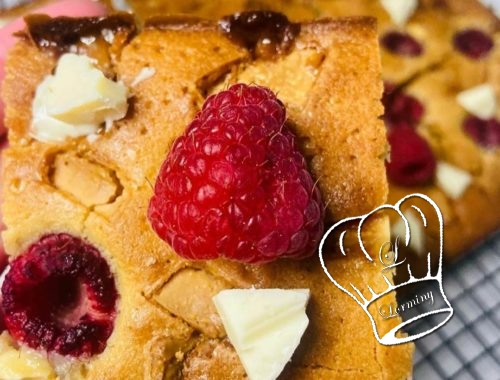 Brownie au chocolat blanc et aux framboises