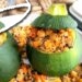 Courgettes farcies au quinoa pois chiches et carottes