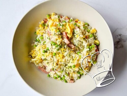 Riz cantonnais de konjac au petits pois oeuf et bacon