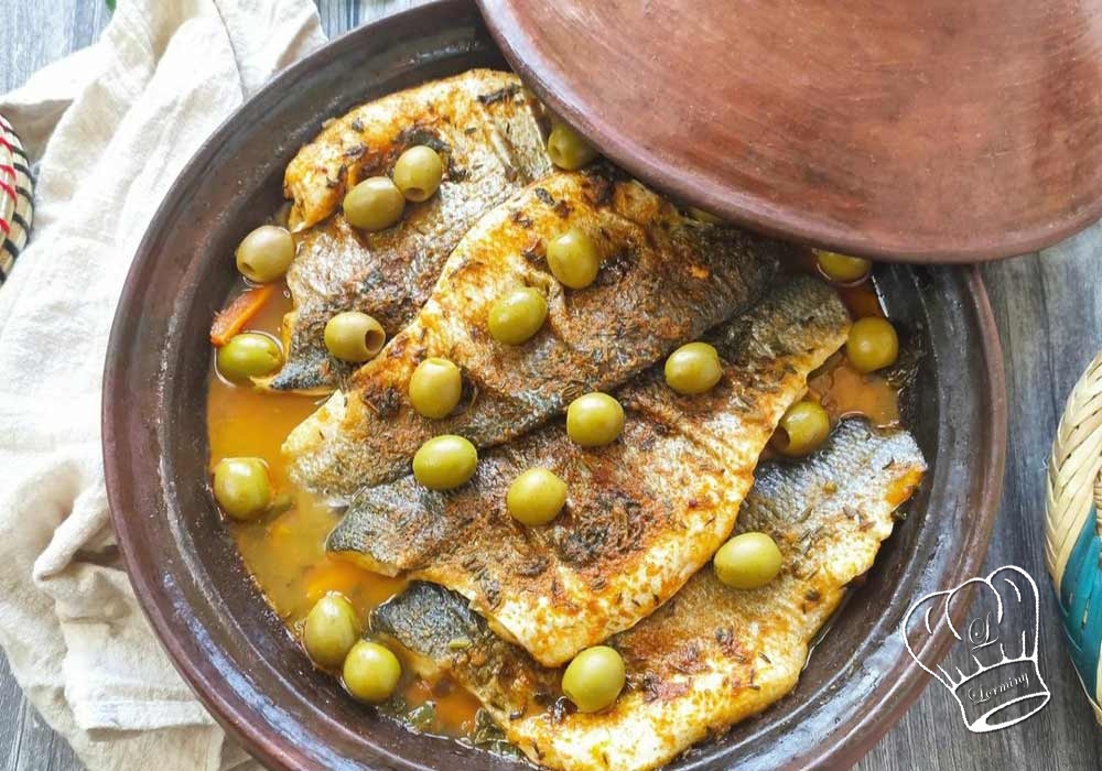 Tajine de bar aux carottes et aux olives