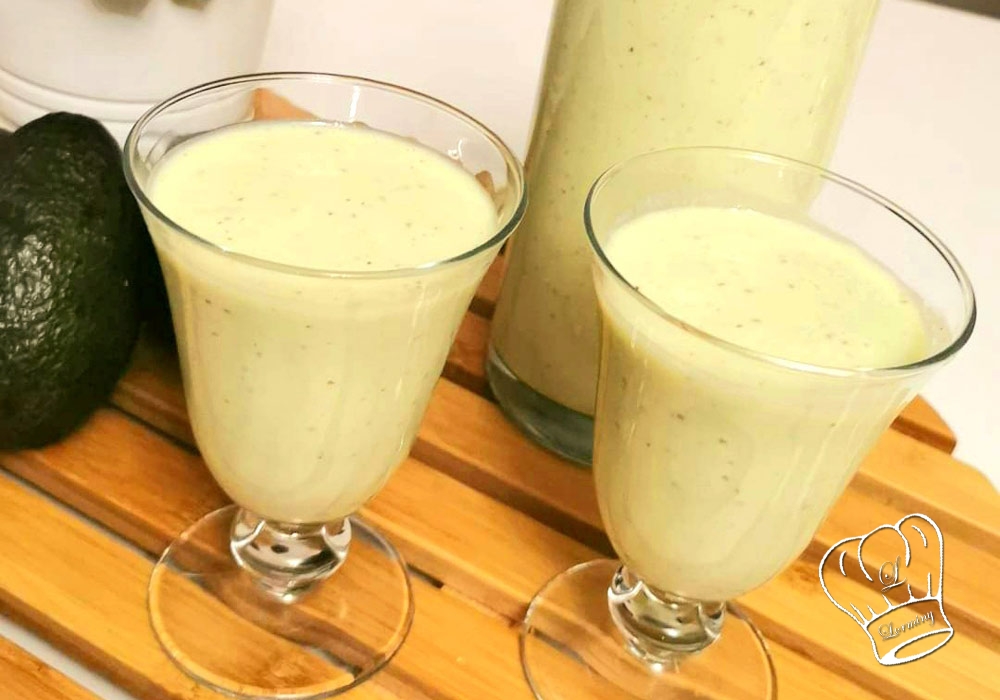 Smoothie avocat banane et lait damandes