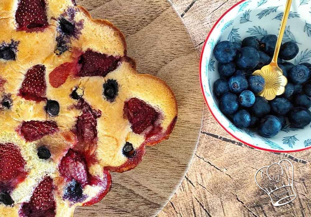 Clafoutis au lait de coco et fruits rouges