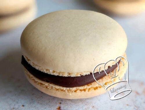 Macarons a la ganache au chocolat noir