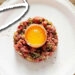 Tartare de boeuf facon bistrot