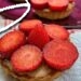 Tartelettes aux fraises et a la creme damandes