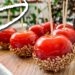 Tomates cerises caramelisees aux graines de sesame
