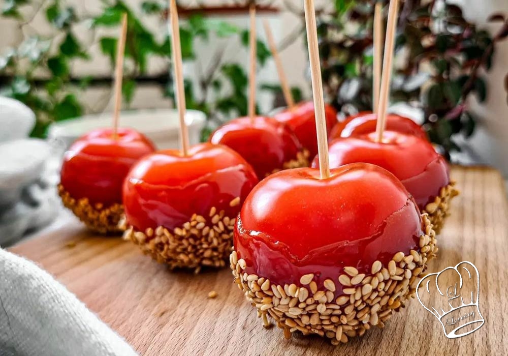 Tomates cerises caramelisees aux graines de sesame