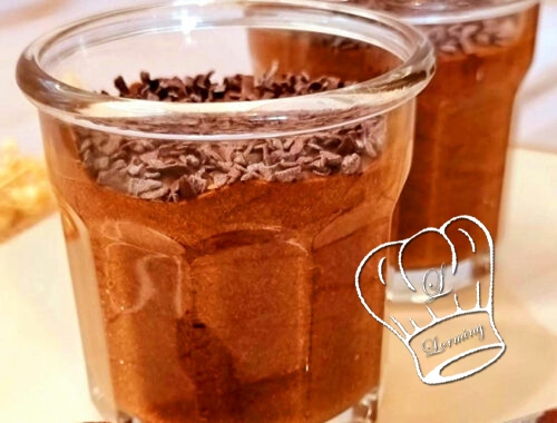 Mousse au chocolat et au beurre onctueuse