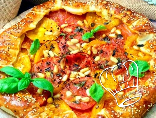 Tarte rustique aux tomates anciennes et pesto rosso