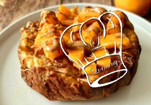 Gâteau moelleux aux abricots et romarin