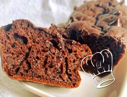 Gateau au chocolat et a la compote de pomme