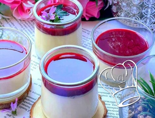 Panna cotta au coulis de fruits rouges