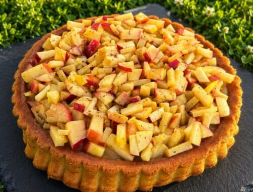 Tarte renversée caramel, compote et brunoise de pommes vanillée